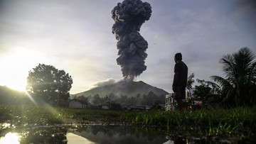 Tiga Gunung Erupsi Hari Ini: Gunung Ibu, Semeru dan Ili Lewotolok